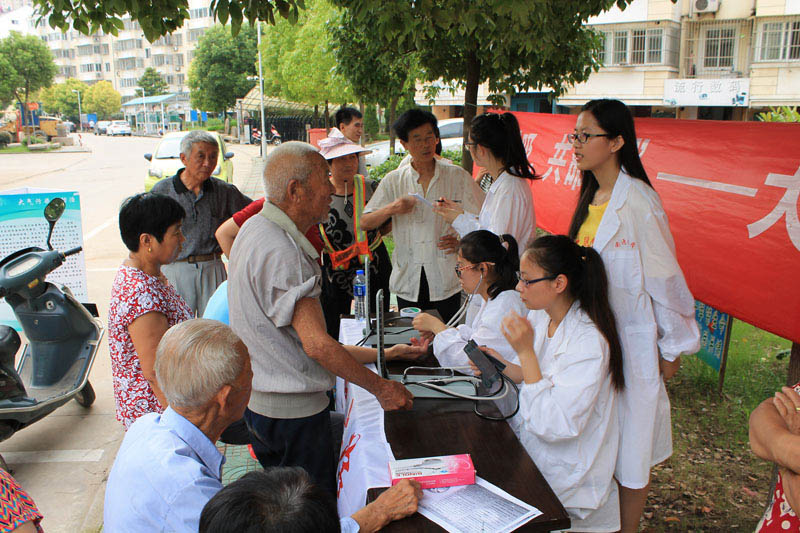 �F꠳ɆT���M����^(q��)����y��Ѫ�����ܵ����񂃵�ٝ�p������ϣ�����Զ��һЩ�@�ӵĻ����