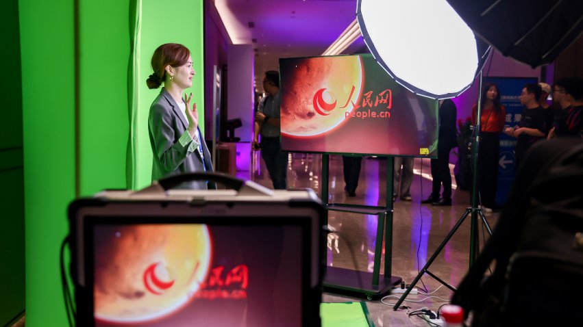 隨幻虛擬直播工作站體驗(yàn)區(qū)。主辦方供圖